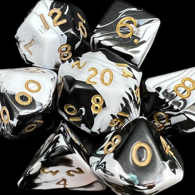 D&G Marble Black & White Dice