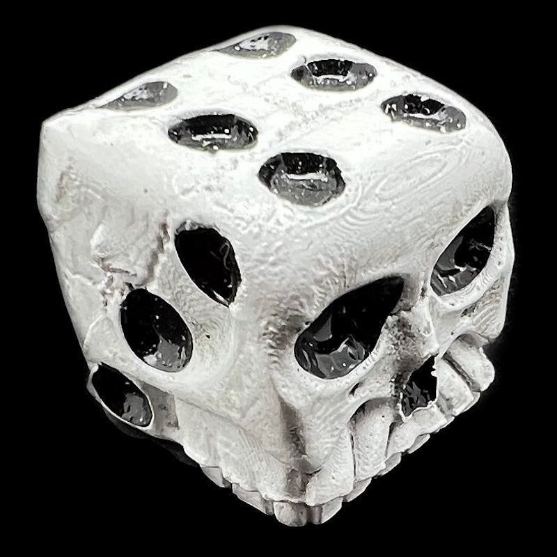 TDSO Skull Shapded White Spot D6 Dice