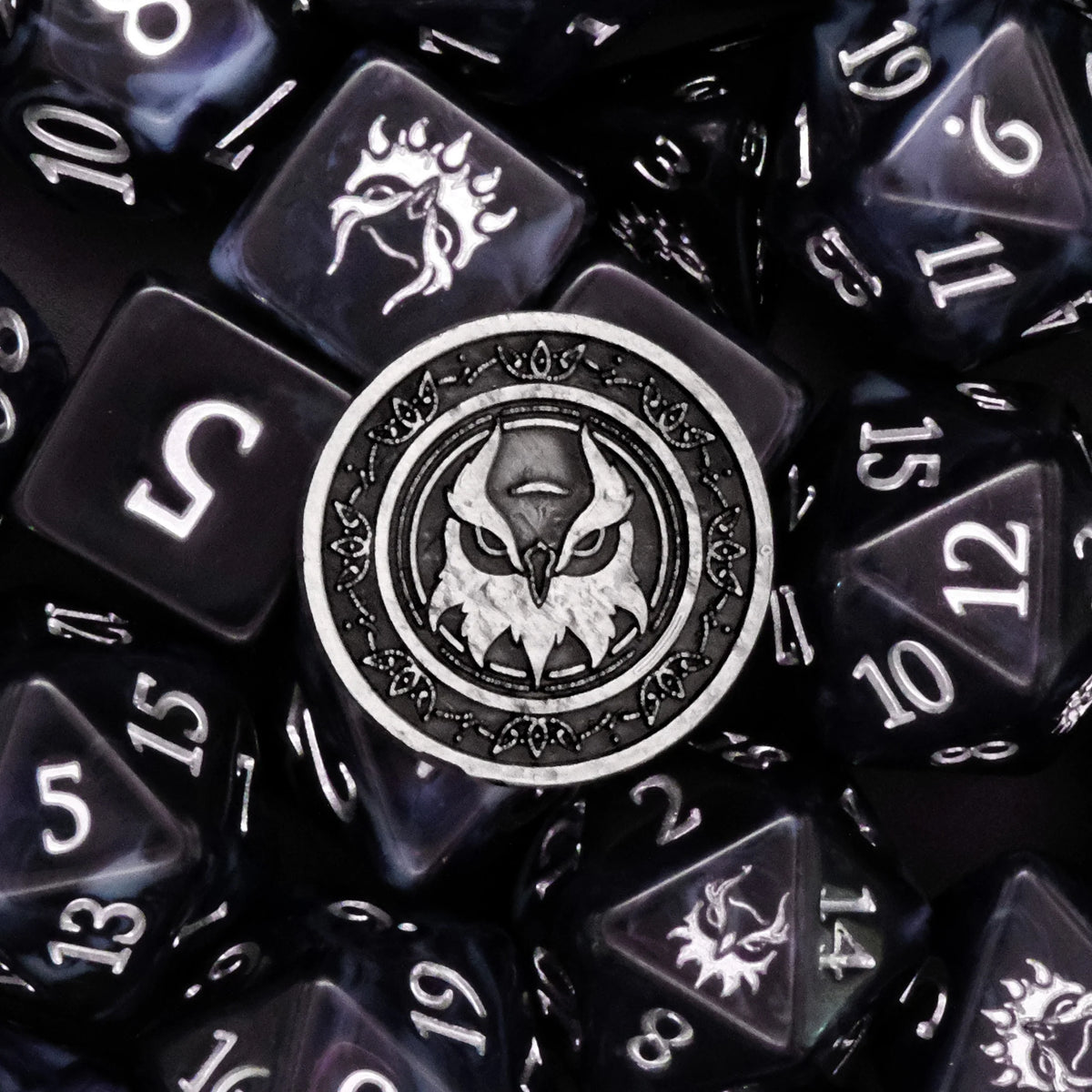 Tome of the Owlbear - 10 Dice Polyset / Coin / Dice Tray