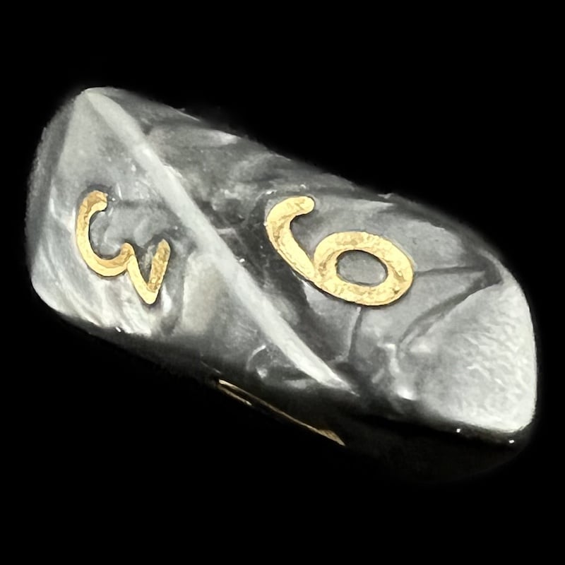Crystal Caste Pearl Black D6 Dice