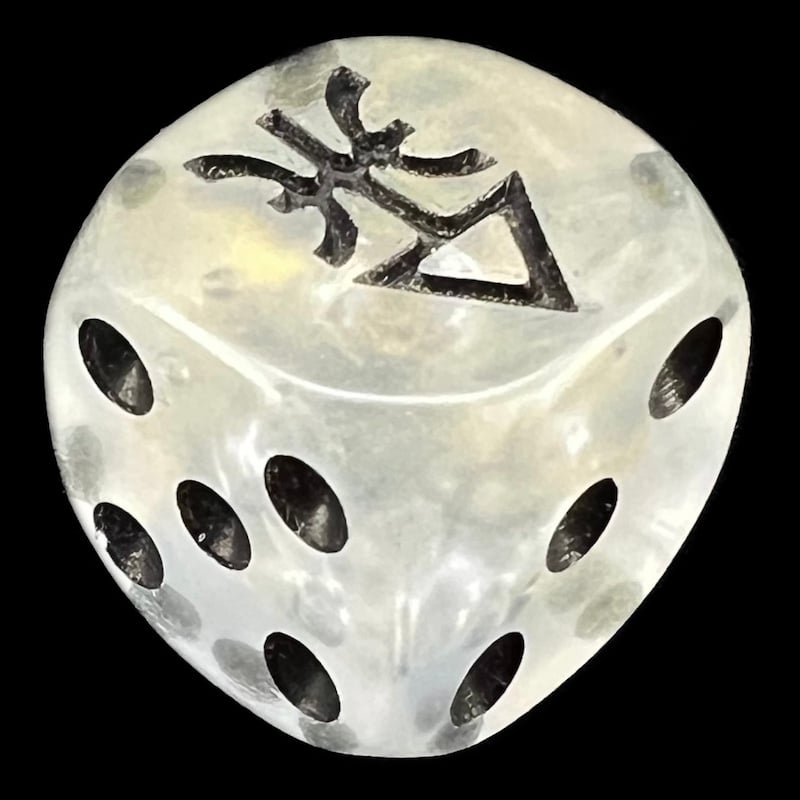 HALF PRICE CLEARANCE D&G Moonstone Shimmer Gold Arrow Logo D6 Spot Dice - SECONDS