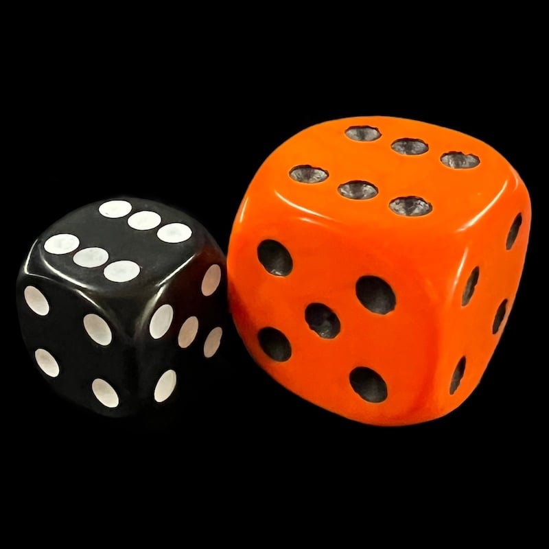 D&G Opaque Orange & Black JUMBO 22mm D6 Spot Dice