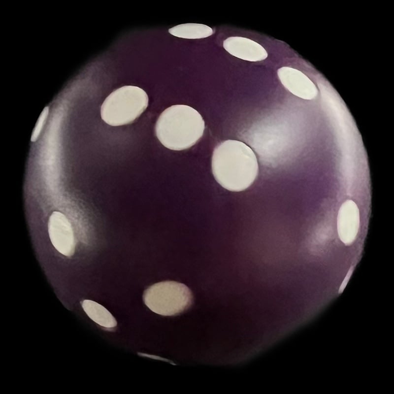 D&G Opaque Purple & White Ball 'Round' 22mm D6 Spot Dice