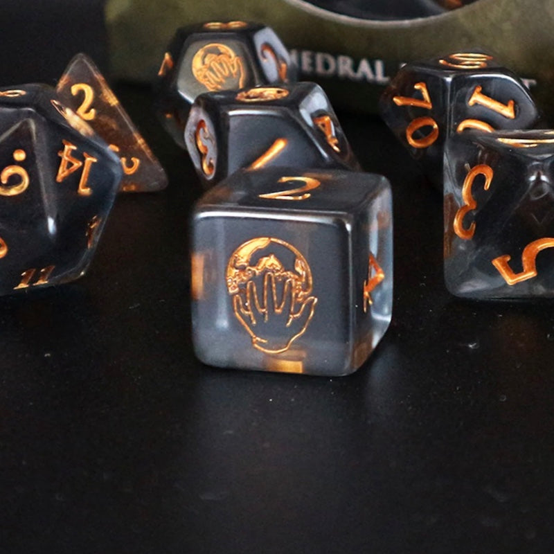 Dice Tomes Game Master 7 Dice Polyset + Coin
