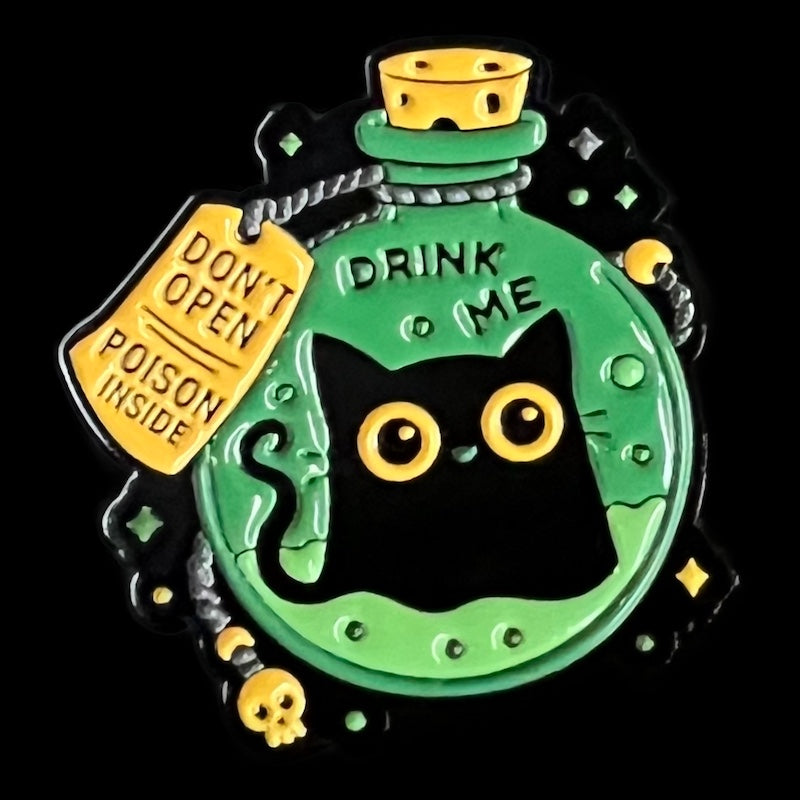 Gaming Pin Badge Cat Bottle 'Don't Open Poison Inside' Green
