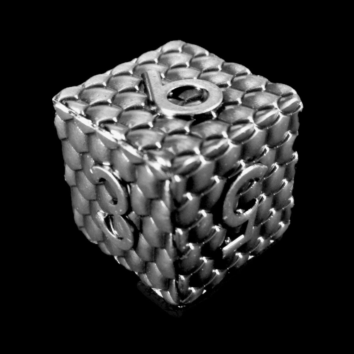 TDSO Metal Dragon Scale Antique Silver D6 Dice