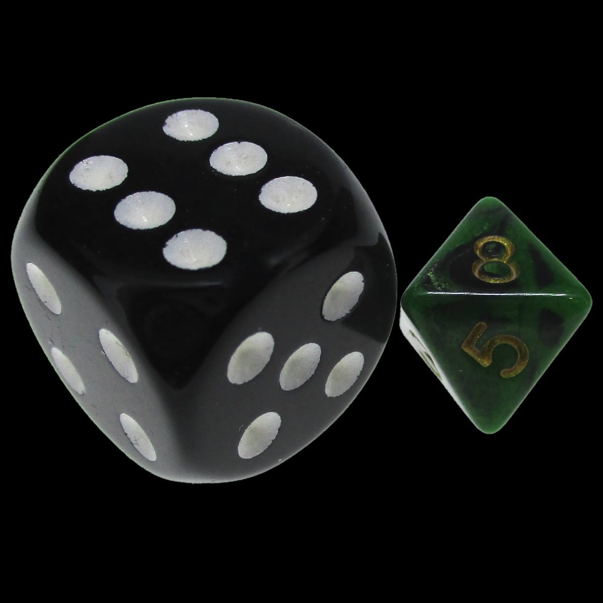 TDSO Duel Black & Green MINI 10mm D8 Dice
