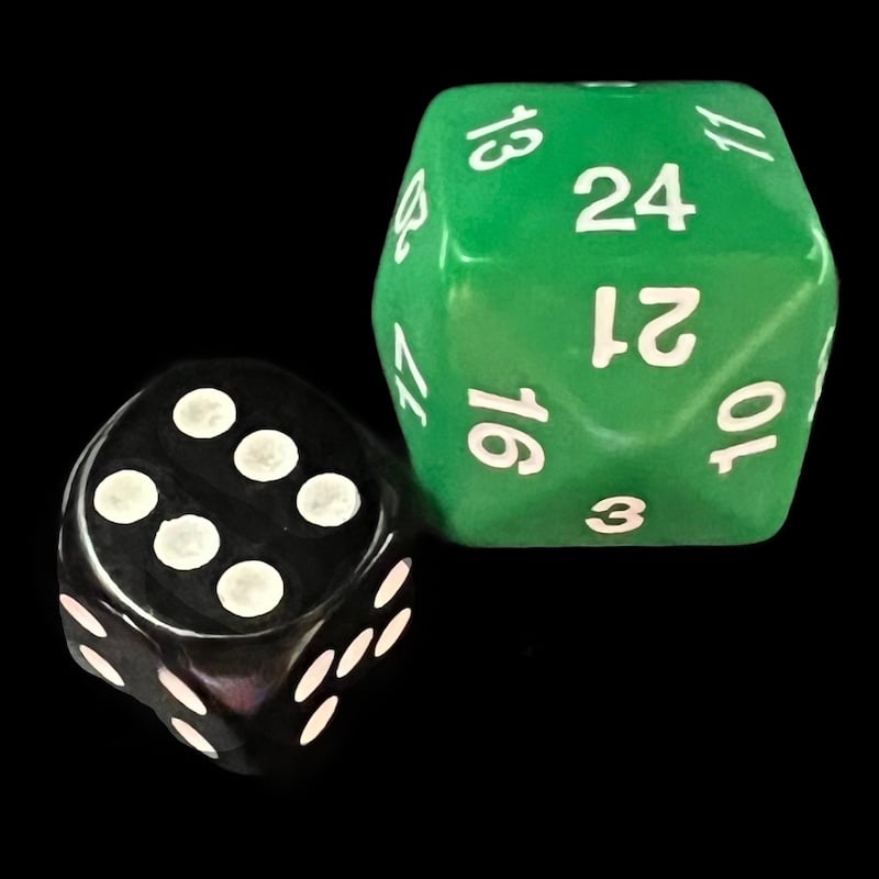 Koplow Opaque Green & White D24 Dice