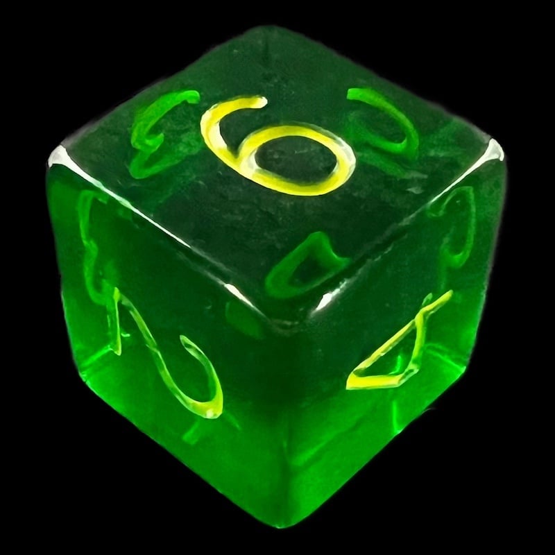 Role 4 Initiative Translucent Dark Green & Yellow D6 Dice