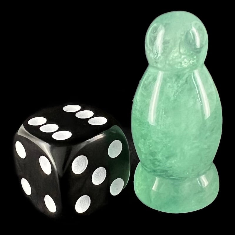 TDSO Gemstone Fluorite Green Pawn 34mm