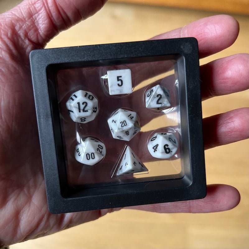TDSO Gemstone Howlite & Black MINI 7 Dice Polyset