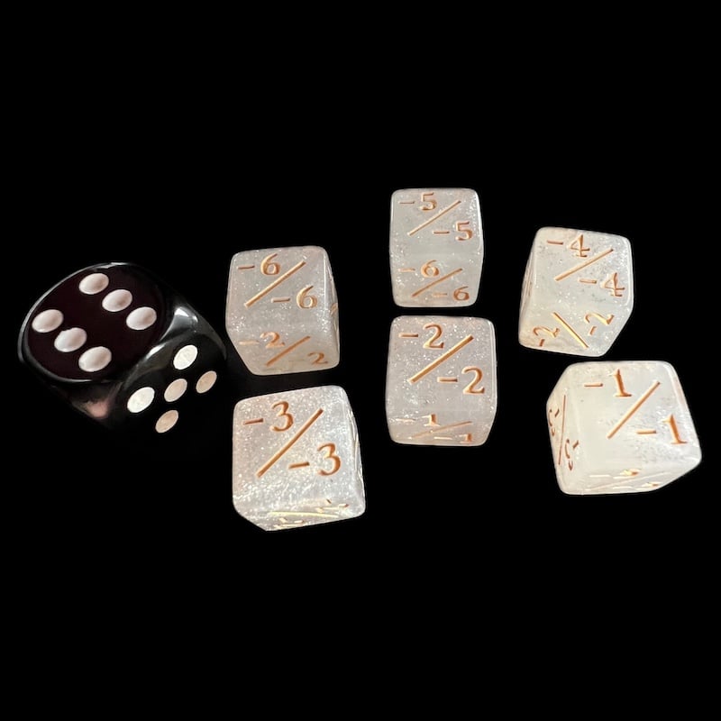 TDSO Glitter White & Gold Negative Counter 12mm 6 x D6 Dice Set