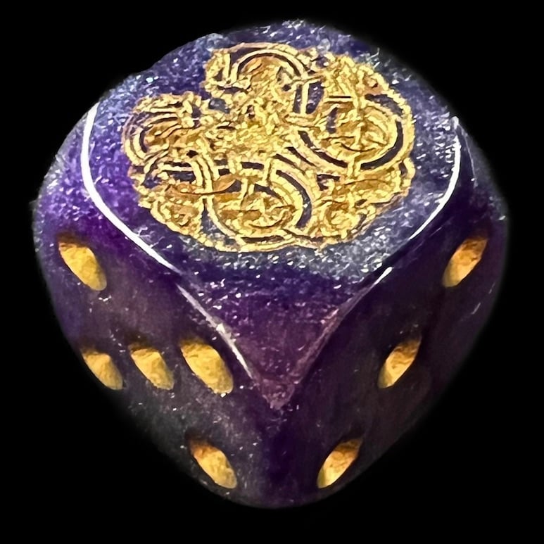 UK Made DRAGONMEET Iridescent Pearl Purple & Gold D6 Spot Dice